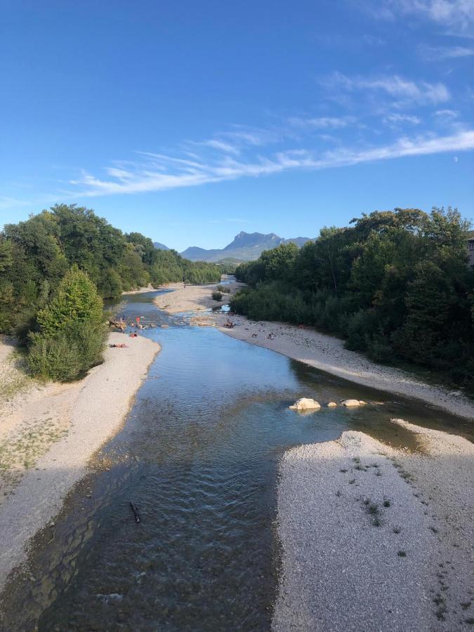 مبيت وإفطار Ourches Domaine Des Chabriers المظهر الخارجي الصورة