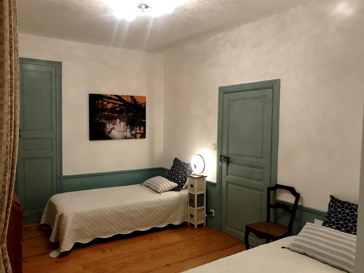 مبيت وإفطار Ourches Domaine Des Chabriers المظهر الخارجي الصورة