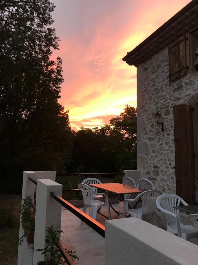 مبيت وإفطار Ourches Domaine Des Chabriers المظهر الخارجي الصورة