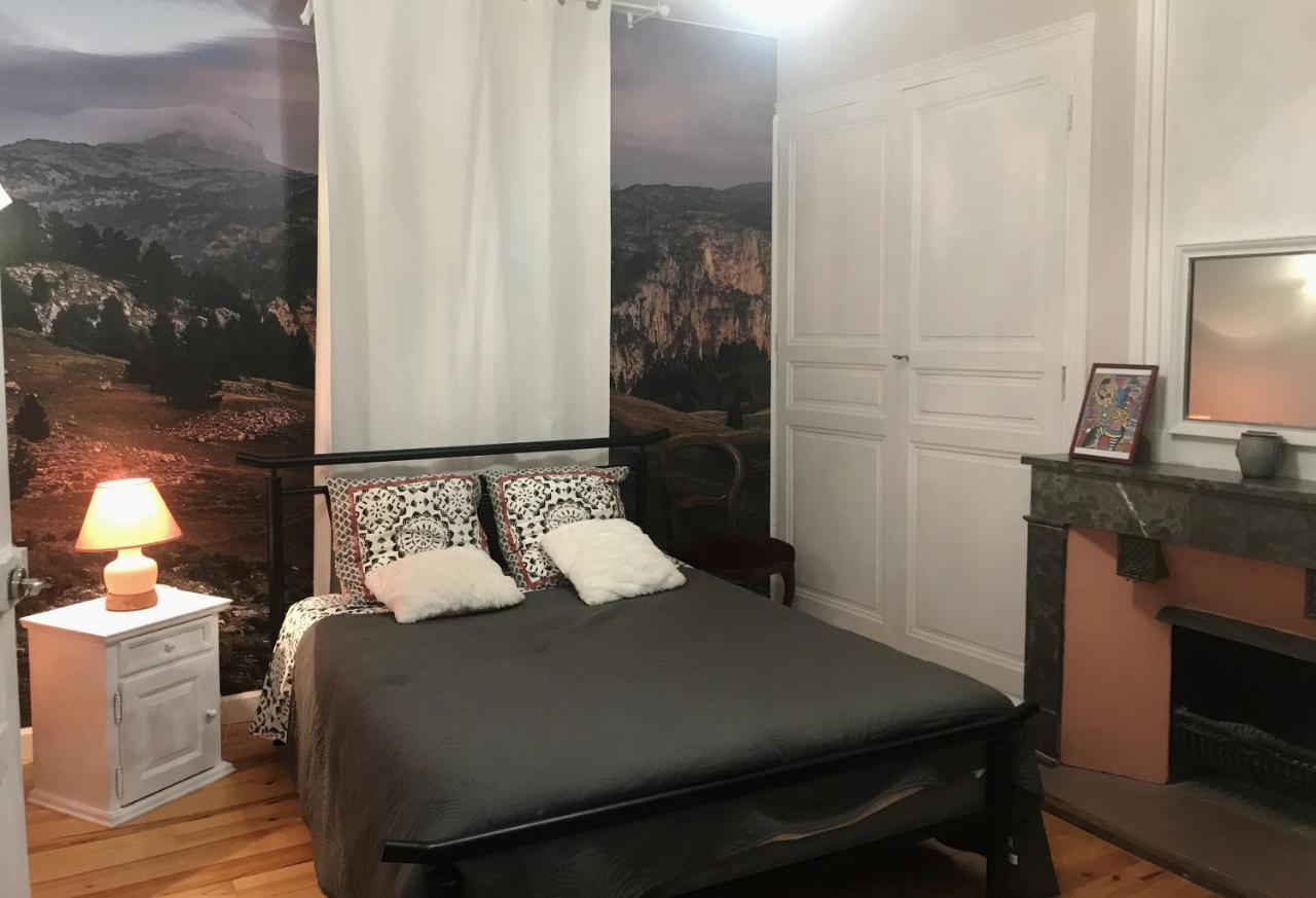 مبيت وإفطار Ourches Domaine Des Chabriers المظهر الخارجي الصورة