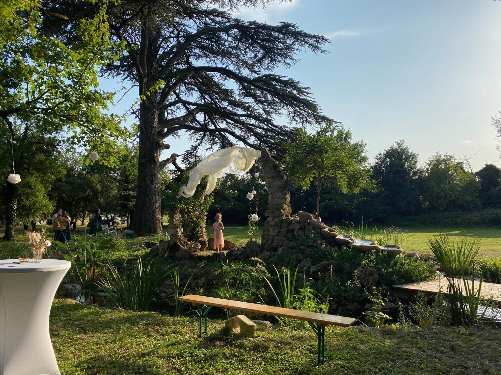 مبيت وإفطار Ourches Domaine Des Chabriers المظهر الخارجي الصورة